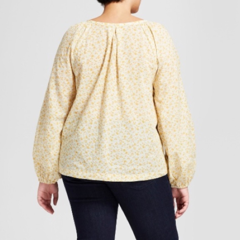 Long Sleeve Printed Woven Top - Picture 3 of 3